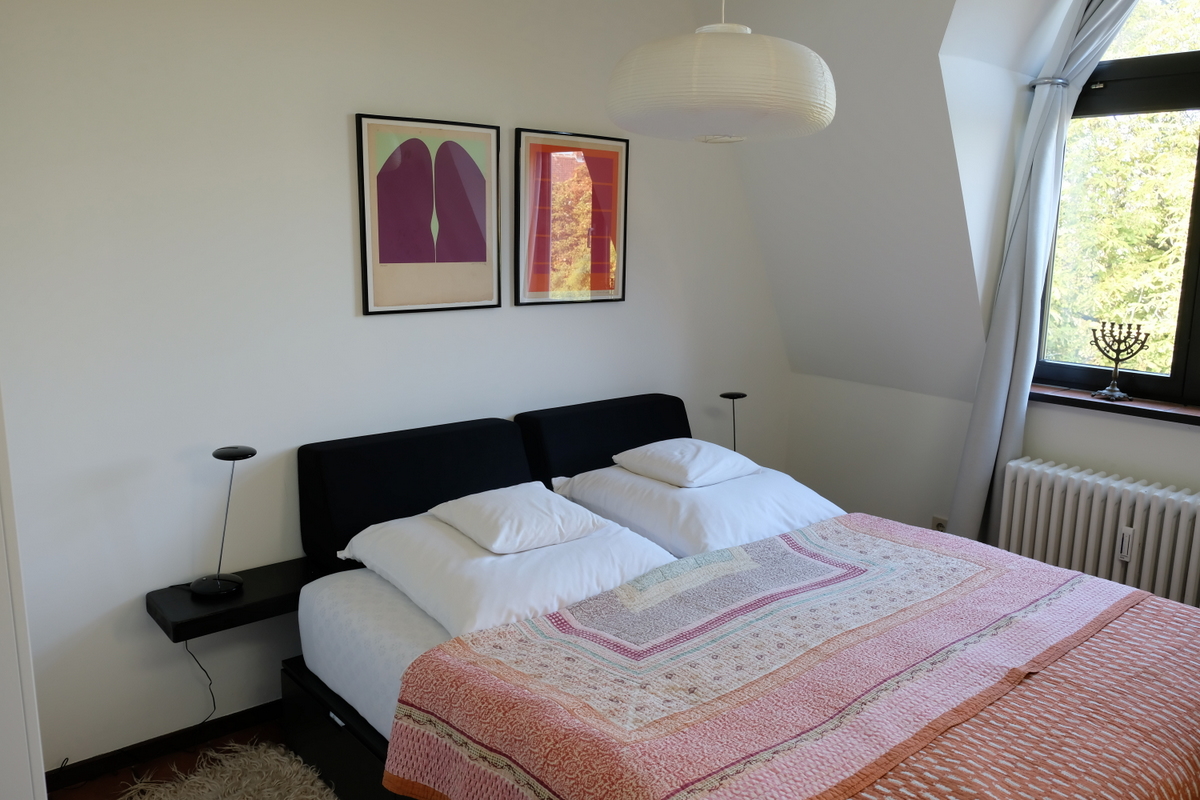 Spacious-Apartment-With-View-In-Frankfurt-City-19 Furnished Penthouse in Frankfurt City %Bockenheim